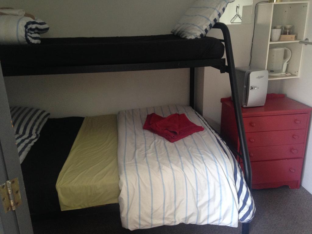 Loft 109 Backpackers Hostel ตาอูรังกา ภายนอก รูปภาพ